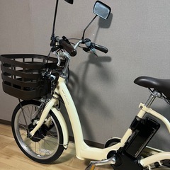 美品✨ ブリヂストン三輪電動自転車、バッテリーB400（14.3～14.6Ah相当）。全体的に使用感が少なく、ほぼ新品の状態です。2022年モデル。の画像
