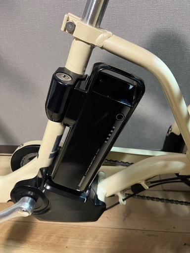 美品✨ ブリヂストン三輪電動自転車、バッテリーB400（14.3～14.6Ah相当）。全体的に使用感が少なく、ほぼ新品の状態です。20