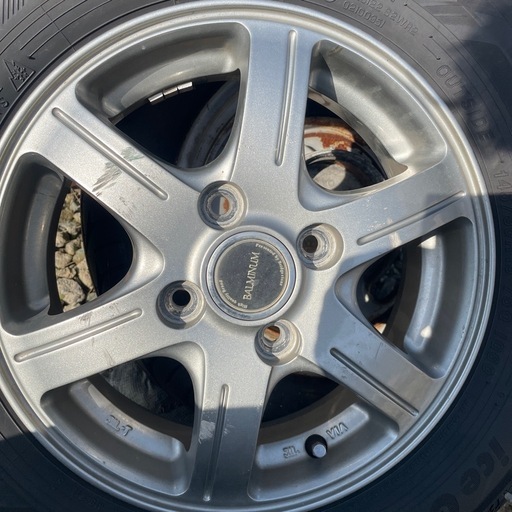 145/80R14 YOKOHAMA アルミホイール付き　スタッドレスタイヤ2024年製造 値下げ145/80R14 YOKOHAMA 配送 アルミホイール付き スタッドレス