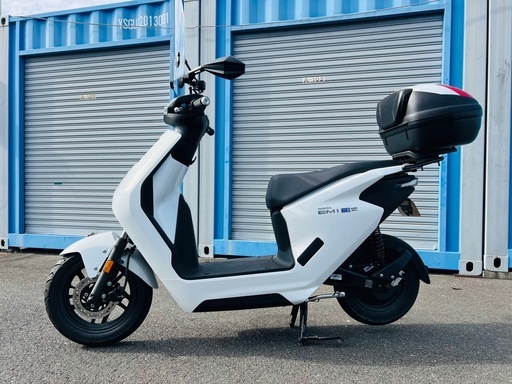 【価格交渉要相談】ホンダ/EM1e  EV原付　新古車　ワンオーナー車　フルカスタム