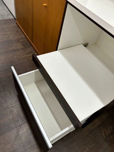 リユ-スのサカイ広島石内店】ジモティ割！2枚扉オ-プンボードクリ