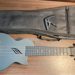 【enya】ウクレレ　ケース、カポ付き　　の画像