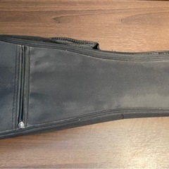 【enya】ウクレレ　ケース、カポ付き　　の画像