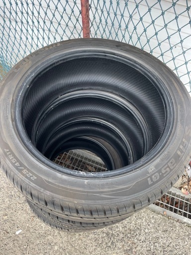 2025年製laufenn  タイヤ225/45  17