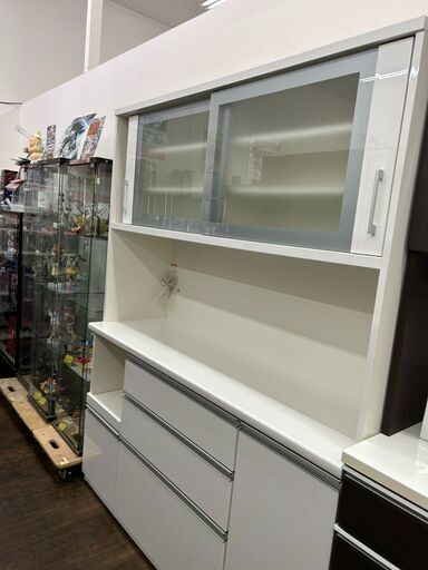 【リユ-スのサカイ広島石内店】ジモティ割！３枚扉オープンボード/クリ-ニング済み/HG-8145/広島市 家具　佐伯区 家具　南区 家具　西区 家具　東区 家具　中区 家具　安佐南区 家具　安佐北区 家具　安芸区 家具　府中町 家具　海田町 家具　熊野町 家具　坂町 家具　廿日市市 家具