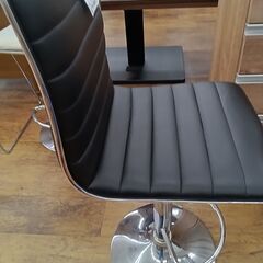 ★リユースのサカイ水戸店★  カウンターチェア ブラック H×D×W クリーニング済み MT6501の画像