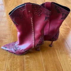 YELLOウェスタンブーツの画像