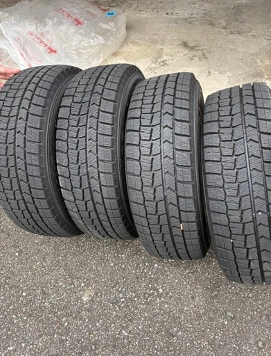 ダンロップ ウィンターマックス 15インチ スタッドレスタイヤ 4本セット　ステップワゴンなど　2024年製