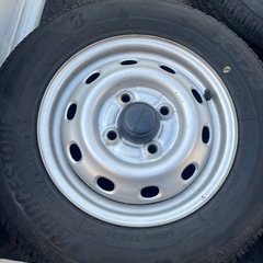 スバル純正ホイールタイヤセットの画像