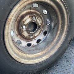 スバル純正ホイールタイヤセットの画像