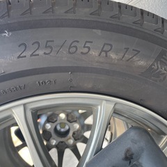 ハリアー　Ravrion LUMIERE  17インチ　225/65r17の画像