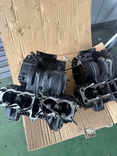 xjr400 腰下　クラッチ　クラッチハウジング　エンジン　クランク