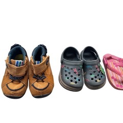 まとめてもらってくれる方子供靴〝0円〟で譲ります。の画像