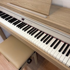 【12月中にお取引いただける方1万円引いたします】電子ピアノ ローランド RP701 ライトオーク　2022年製の画像