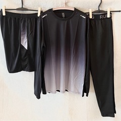 新品未使用　3XLサイズ　スポーツウェア　帽子付き　４点セット　ランニングウェアの画像