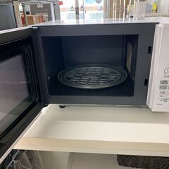 ＼家具＊家電のお店／【ｼﾞｬﾝｸﾞﾙｼﾞｬﾝｸﾞﾙ石川金沢店】 電子レンジ シャープ RE-S55CJ-W 2020年製の画像