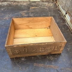 木箱の画像
