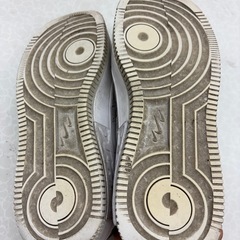 Nike エアフォース1ホワイトスニーカー中古25.5㎝の画像