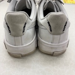Nike エアフォース1ホワイトスニーカー中古25.5㎝の画像