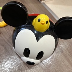 ミッキー、プーさんおもちゃ、カギおもちゃの画像