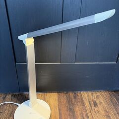 美品 TaoTronics デスクライト (ホワイト)  TT-DL13ヒカキンの画像