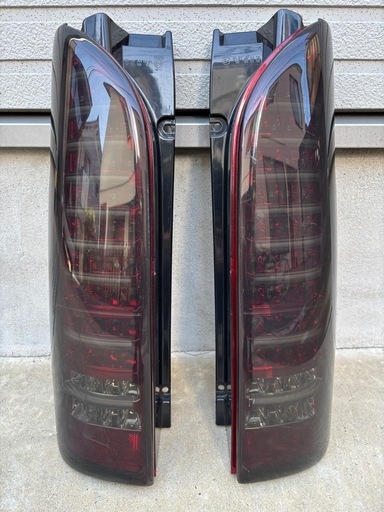 200系 ハイエース スモークテール テールランプ LED