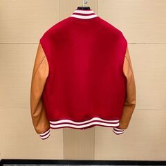 【美品】ルイヴィトン ヴィクトワール ダウンジャケット 赤 ベージュ 52サイズの画像