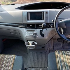 トヨタ【エスティマ】8人乗りの画像