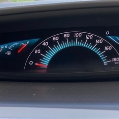 トヨタ【エスティマ】8人乗りの画像