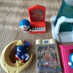 ドラえもん　ハッピーセットの画像