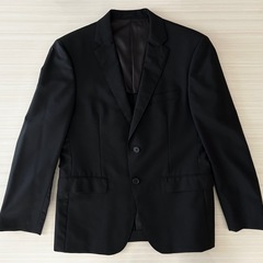 シンプルなスーツ　就活、フレッシャーズ向けの画像