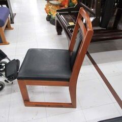 複数在庫 チェア 幅43×奥行50×高さ74cm 座面34cm  低め 木製 ブラウン系 スタッキング可能 椅子 イス いす  苫小牧西店の画像