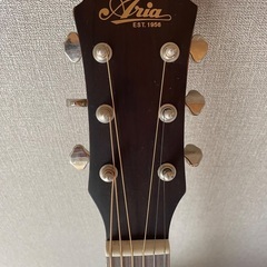 アコースティックギターの画像