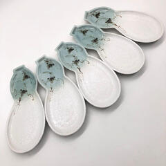 ss8104　有田焼 音右衛門窯 瓢箪皿 5枚セット 白地 グラデーション ひょうたん型 付き出し皿 平皿 和食器 変わり皿 変形皿 和風 正月 おもてなし食器 ひょうたん皿 中古の画像