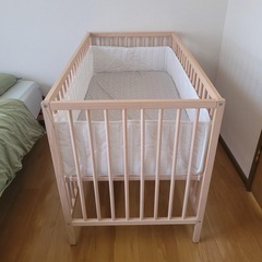 IKEA ベビーベッドの画像