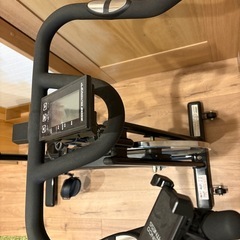 LEADING EDGE フィットネスバイク ブラック　スピンバイク
の画像