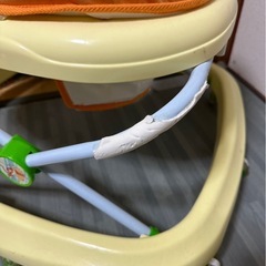 椅子、歩行器の画像