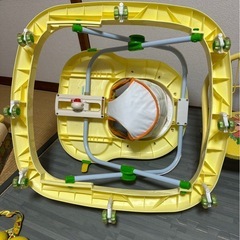 椅子、歩行器の画像