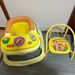 椅子、歩行器の画像