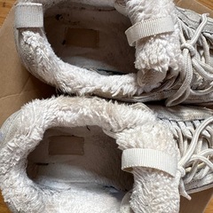 FILA ボアスニーカーベージュUFW22049072 Disruptor 2 Shearling スニーカー 靴 冬もこもこ24cmの画像