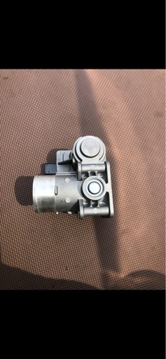 タイタンダッシュ　スロットルボデー