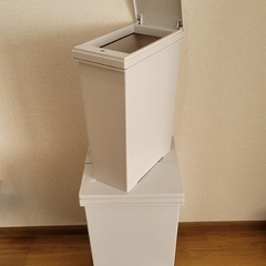 ゴミ箱の画像