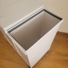 ゴミ箱の画像