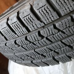 ホイール付　スタットレスタイヤ　165/70Ｒ14　冬用タイヤの画像