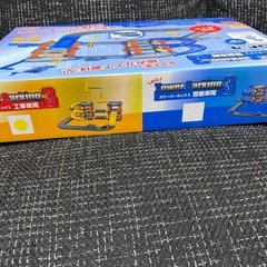 新品　未開封　タワーパーキング3 工事車両　の画像