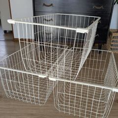 金属製のカゴ★バスケット★色々収納できるカゴ3個セットの画像