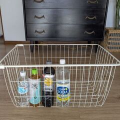 金属製のカゴ★バスケット★色々収納できるカゴ3個セットの画像