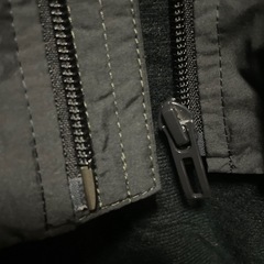 adidas ウィンドブレーカーの画像