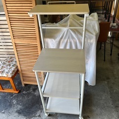 ニトリ キャスター付　レンジ台の画像