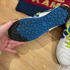 adidas  フットサルシューズ 25.5cm
の画像